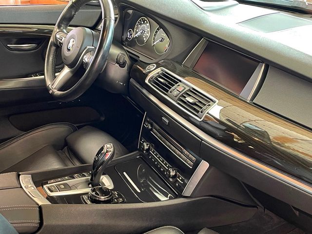 2017 BMW 5 Series 550i xDrive Gran Turismo - 22923003 - 35