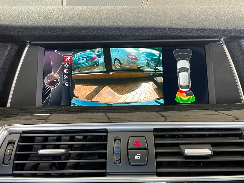 2017 BMW 5 Series 550i xDrive Gran Turismo - 22923003 - 42