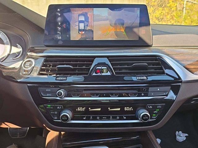 2017 BMW 5 Series BROWN GUTS! UPGRADED INTERIOR PAK! HARMON! APPLE PLAY! M PAK - 22961714 - 4