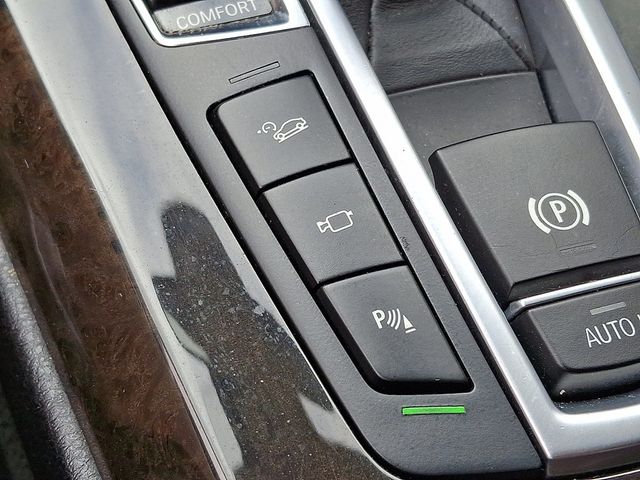 2017 BMW 6 Series 650i xDrive - 22846778 - 26