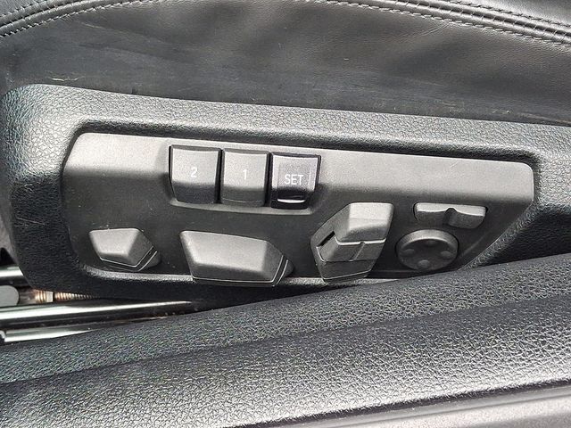 2017 BMW 6 Series 650i xDrive - 22846778 - 37