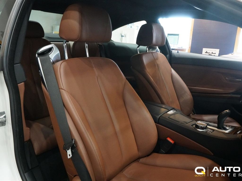2017 BMW 6 Series 650i xDrive - 22905602 - 19