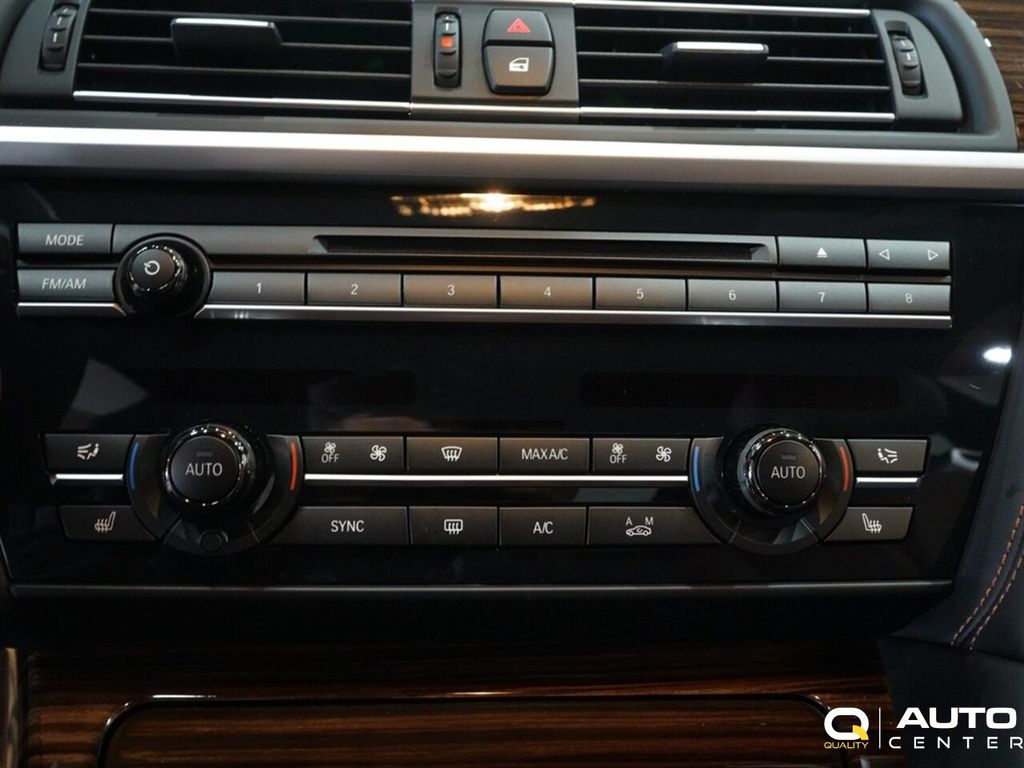 2017 BMW 6 Series 650i xDrive - 22905602 - 26