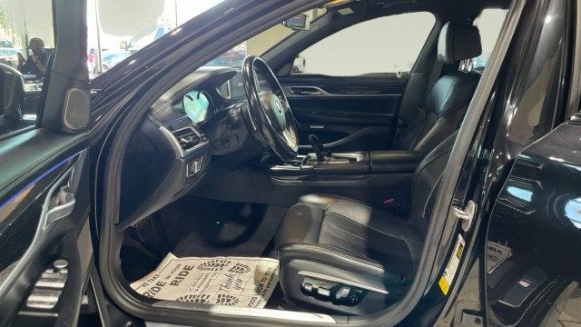 2017 BMW 7 Series 740i - 22983166 - 9