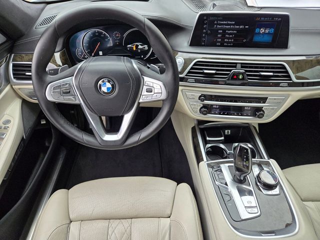 2017 BMW 7 Series 740i - 22923540 - 9
