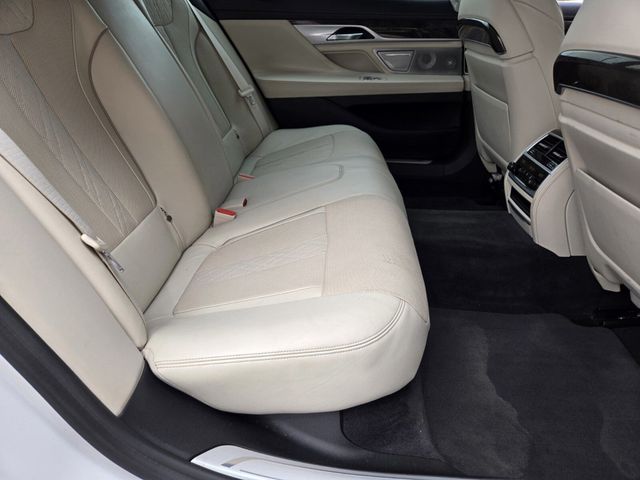 2017 BMW 7 Series 740i - 22923540 - 11