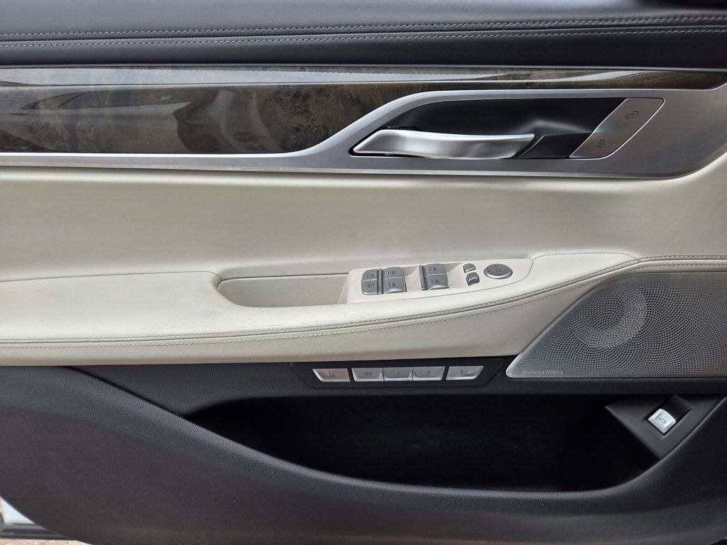 2017 BMW 7 Series 740i - 22923540 - 14