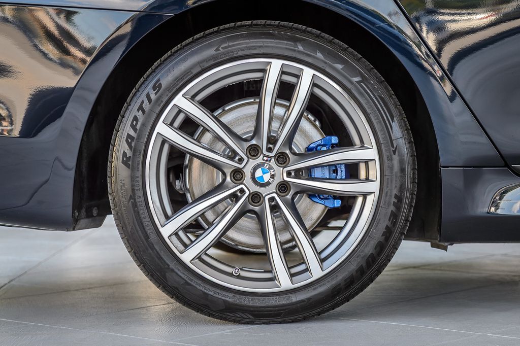 2017 BMW 7 Series 740i M SPORT - NAV - PANO ROOF - CARBON CORE - GORGEOUS - 23007540 - 14