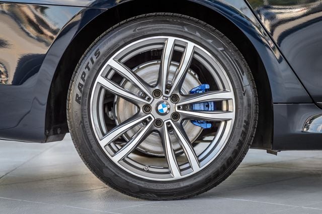 2017 BMW 7 Series 740i M SPORT - NAV - PANO ROOF - CARBON CORE - GORGEOUS - 23007540 - 14