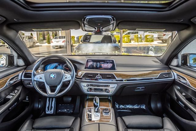 2017 BMW 7 Series 740i M SPORT - NAV - PANO ROOF - CARBON CORE - GORGEOUS - 23007540 - 2