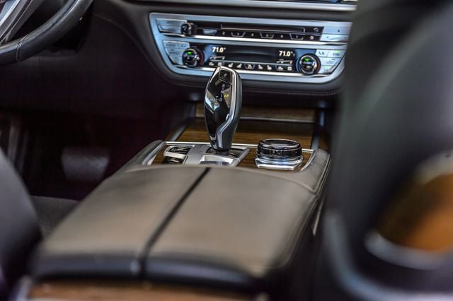 2017 BMW 7 Series 740i M SPORT - NAV - PANO ROOF - CARBON CORE - GORGEOUS - 23007540 - 35