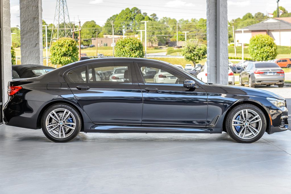 2017 BMW 7 Series 740i M SPORT - NAV - PANO ROOF - CARBON CORE - GORGEOUS - 23007540 - 62