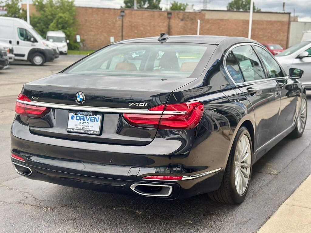 2017 BMW 7 Series 740i xDrive - 22535287 - 4