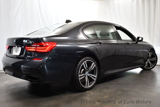 2017 BMW 7 Series 750i - 22508579 - 16