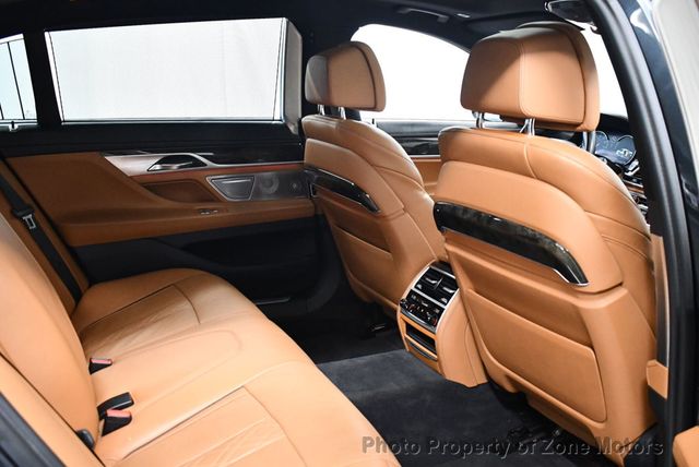 2017 BMW 7 Series 750i - 22508579 - 33