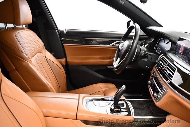 2017 BMW 7 Series 750i - 22508579 - 36