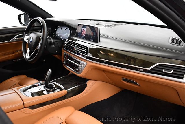 2017 BMW 7 Series 750i - 22508579 - 37