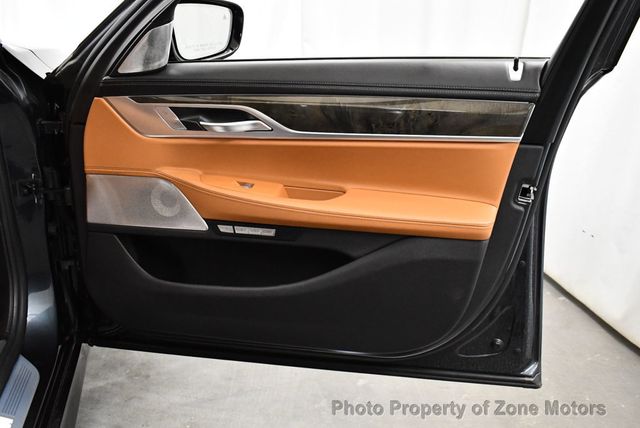 2017 BMW 7 Series 750i - 22508579 - 39