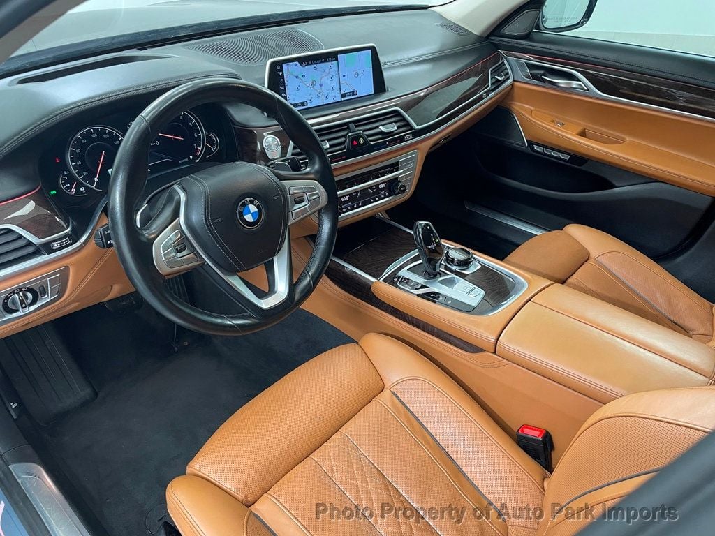 2017 BMW 7 Series 750i xDrive - 21335708 - 18