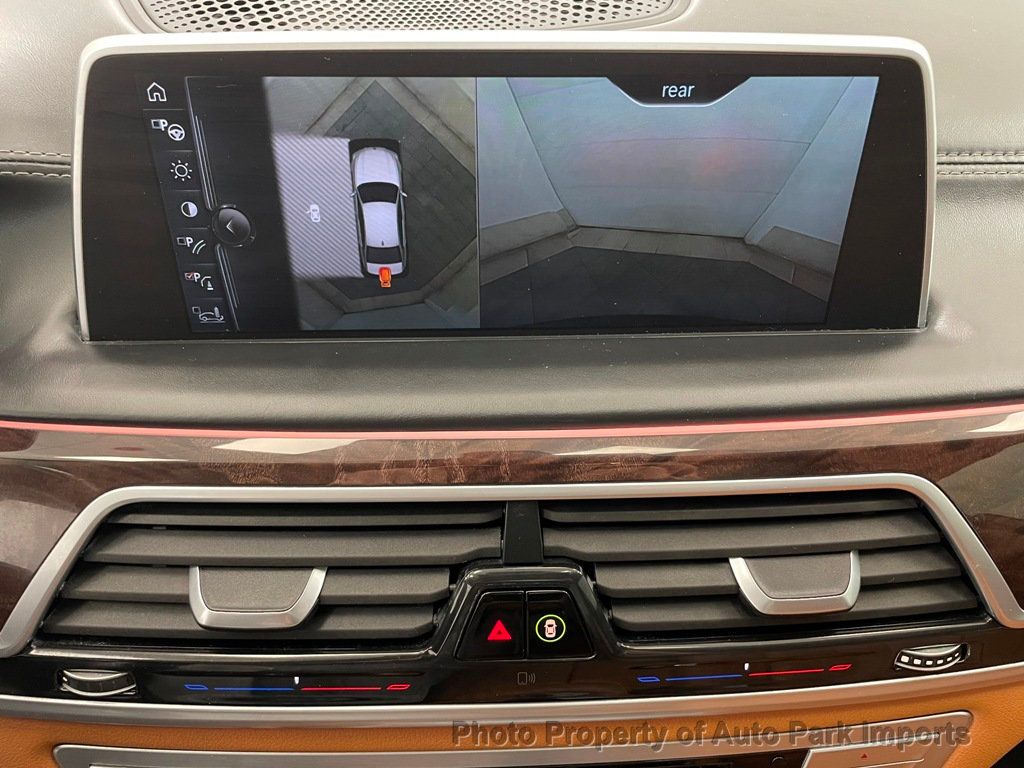 2017 BMW 7 Series 750i xDrive - 21335708 - 30