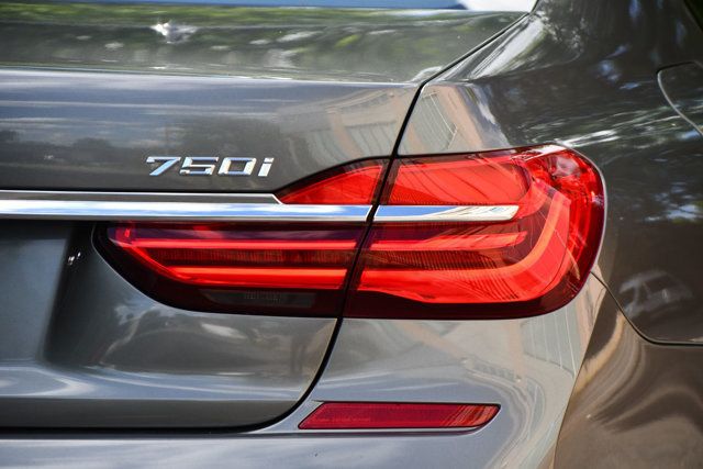 2017 BMW 7 Series 750i xDrive - 22854199 - 12