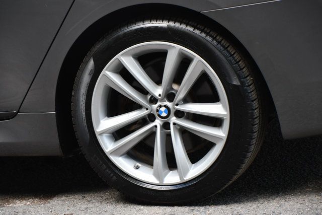 2017 BMW 7 Series 750i xDrive - 22854199 - 18