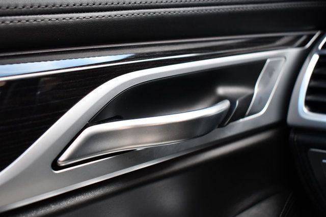 2017 BMW 7 Series 750i xDrive - 22854199 - 21