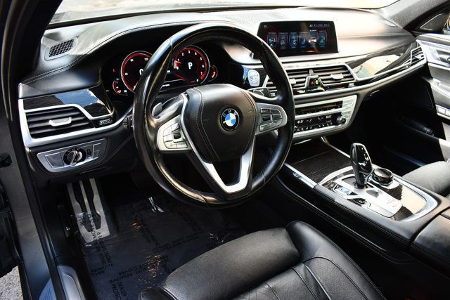 2017 BMW 7 Series 750i xDrive - 22854199 - 29