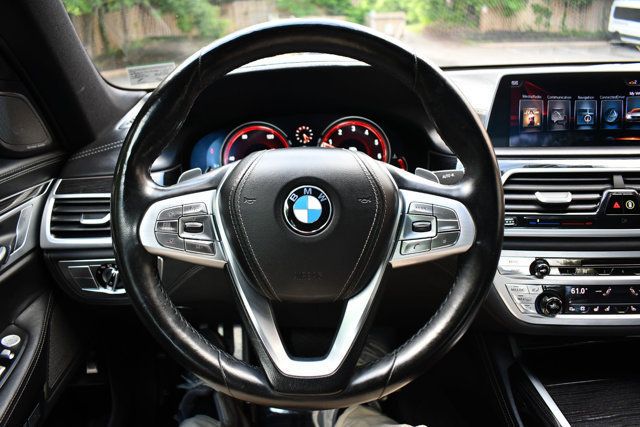 2017 BMW 7 Series 750i xDrive - 22854199 - 32