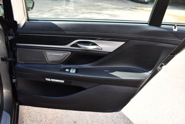 2017 BMW 7 Series 750i xDrive - 22854199 - 46