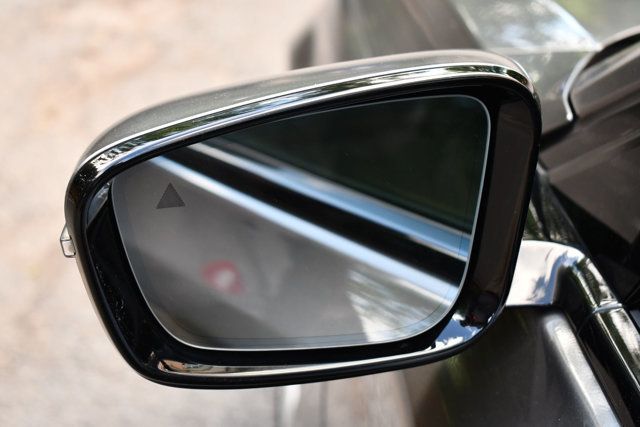 2017 BMW 7 Series 750i xDrive - 22854199 - 70