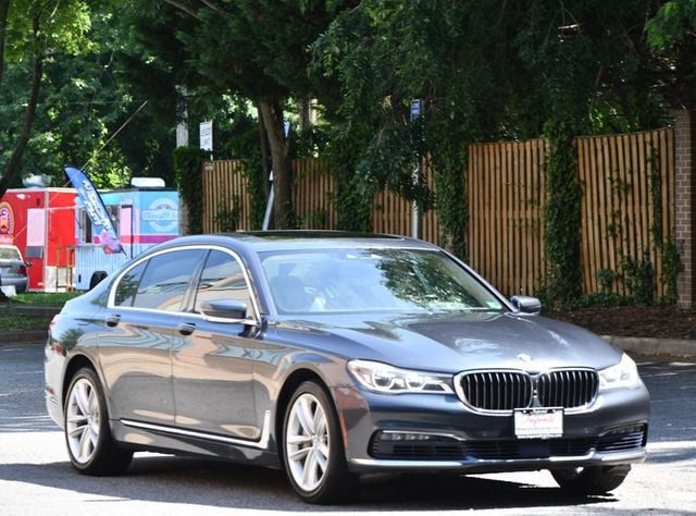 2017 BMW 7 Series 750i xDrive - 22870738 - 15