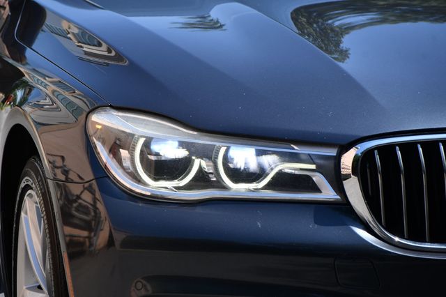 2017 BMW 7 Series 750i xDrive - 22870738 - 16