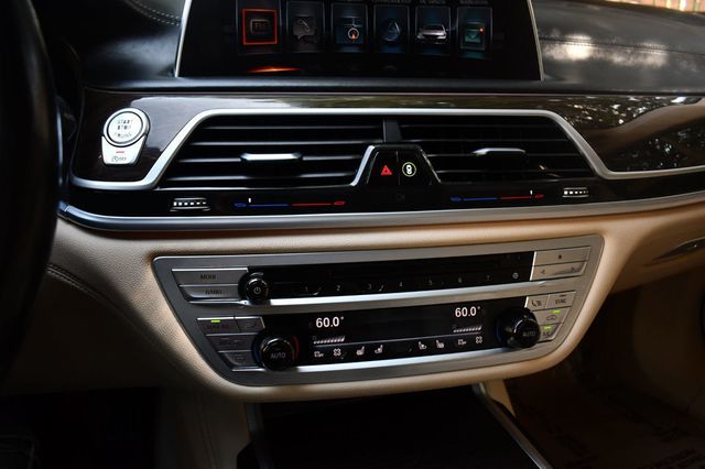 2017 BMW 7 Series 750i xDrive - 22870738 - 28