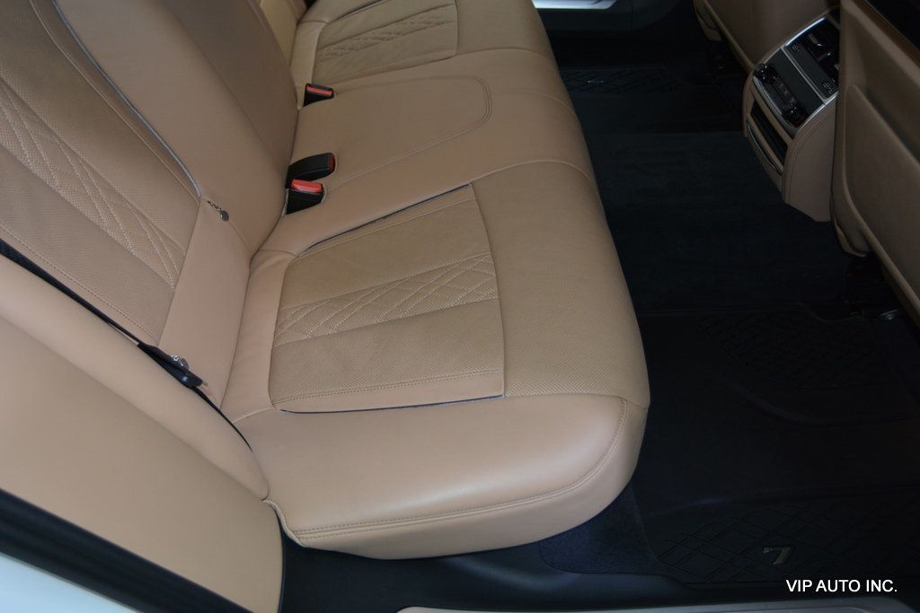 2017 BMW 7 Series 750i xDrive - 23035619 - 27
