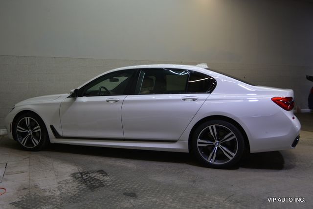 2017 BMW 7 Series 750i xDrive - 23035619 - 30