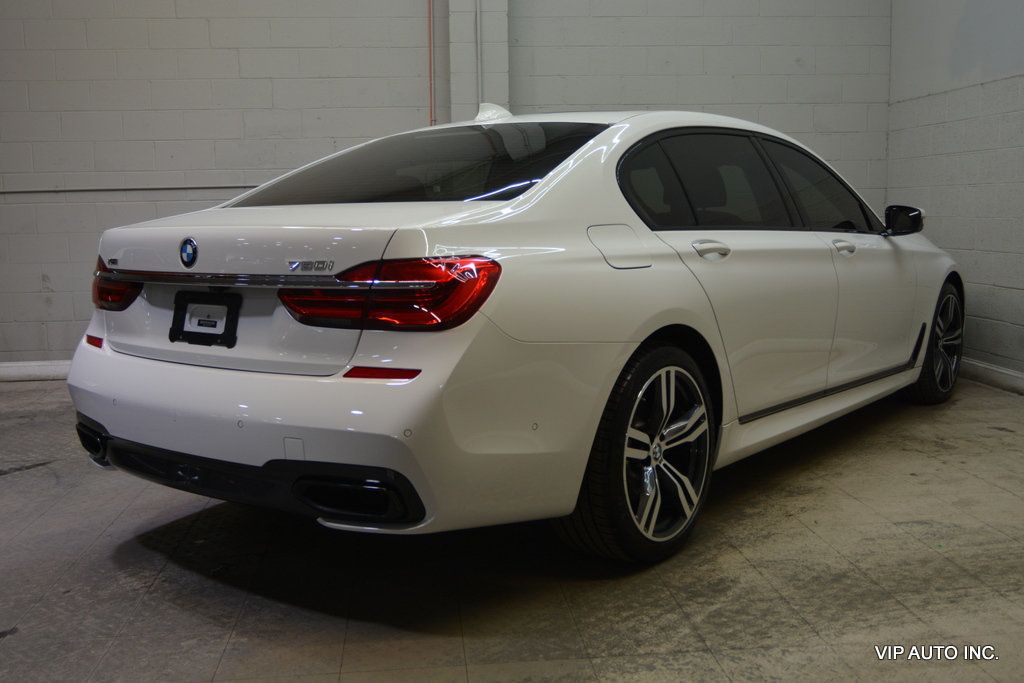 2017 BMW 7 Series 750i xDrive - 23035619 - 3