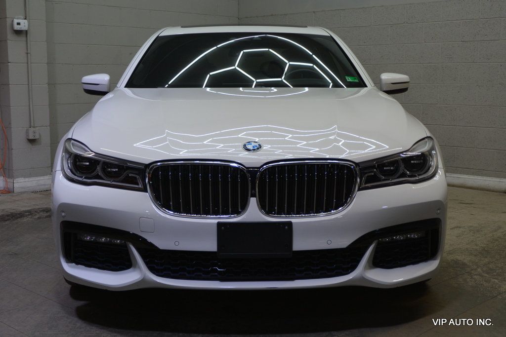2017 BMW 7 Series 750i xDrive - 23035619 - 4