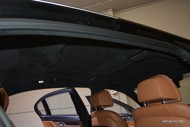2017 BMW 7 Series M760i xDrive - 22940991 - 14