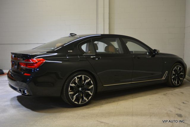 2017 BMW 7 Series M760i xDrive - 22940991 - 31