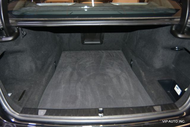 2017 BMW 7 Series M760i xDrive - 22940991 - 32