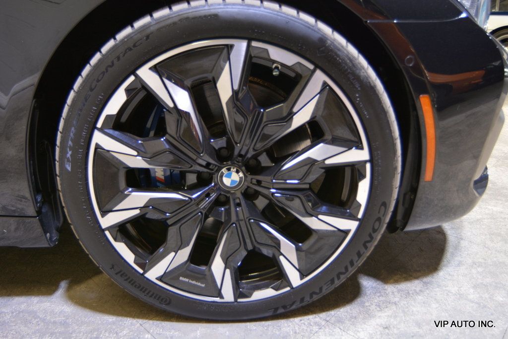 2017 BMW 7 Series M760i xDrive - 22940991 - 34