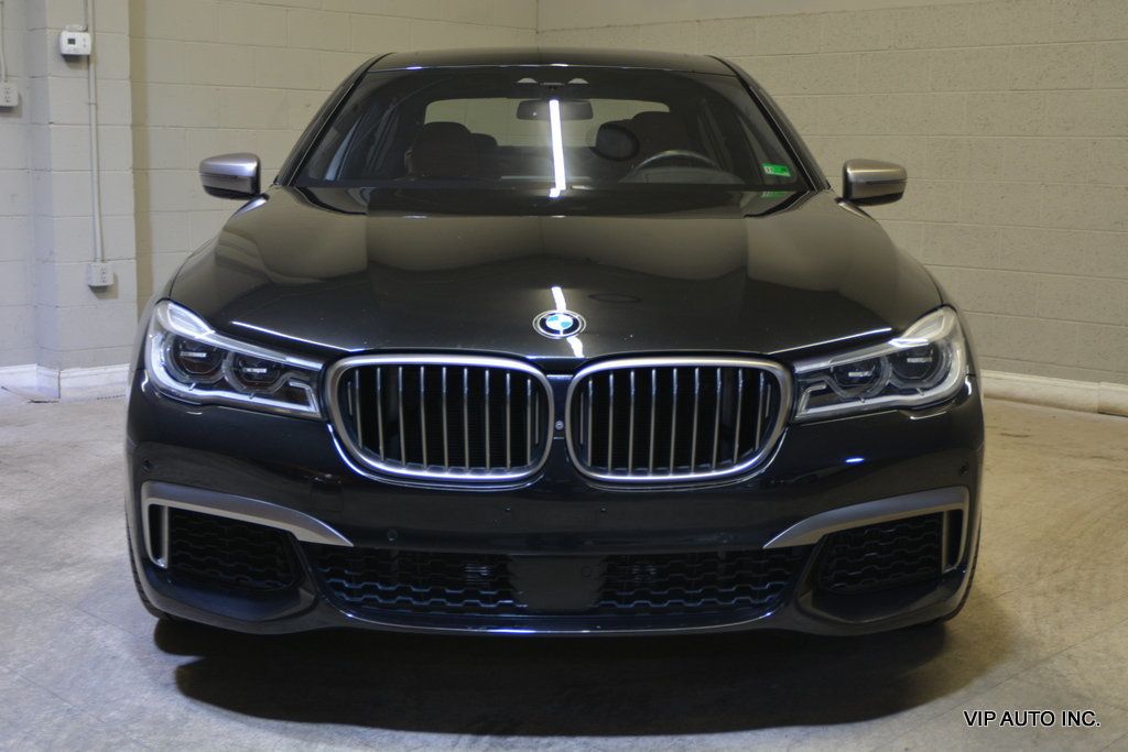 2017 BMW 7 Series M760i xDrive - 22940991 - 4