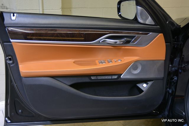 2017 BMW 7 Series M760i xDrive - 22940991 - 6