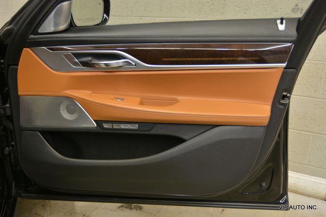 2017 BMW 7 Series M760i xDrive - 22940991 - 7