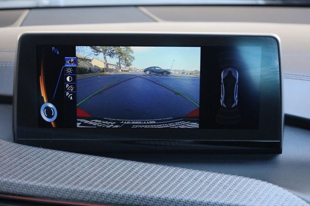 2017 BMW i8  - 22968464 - 35