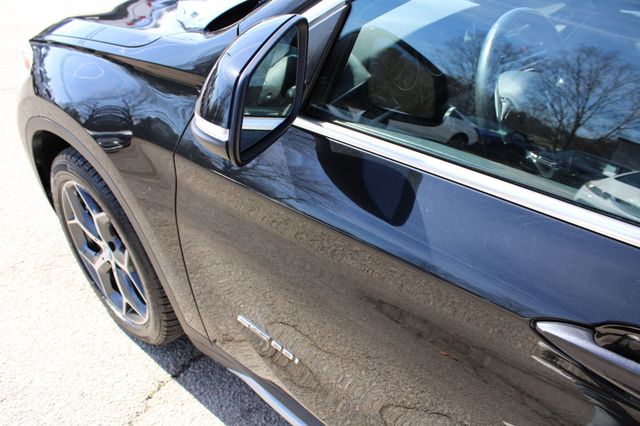 2017 BMW X1 sDrive28i - 22983884 - 23