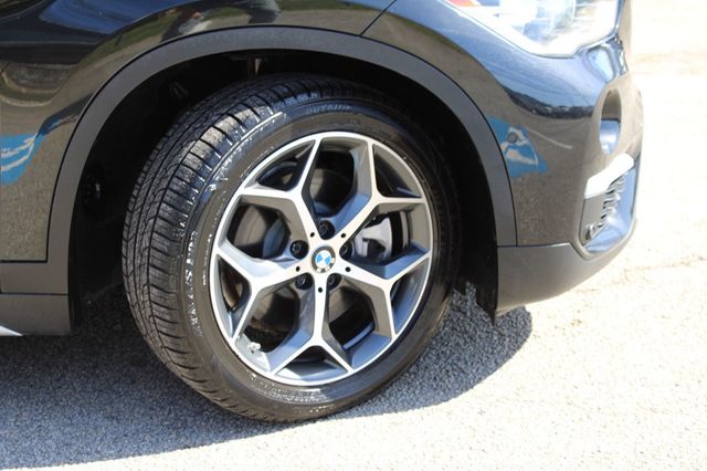 2017 BMW X1 sDrive28i - 22983884 - 25