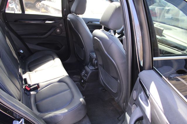 2017 BMW X1 sDrive28i - 22983884 - 32