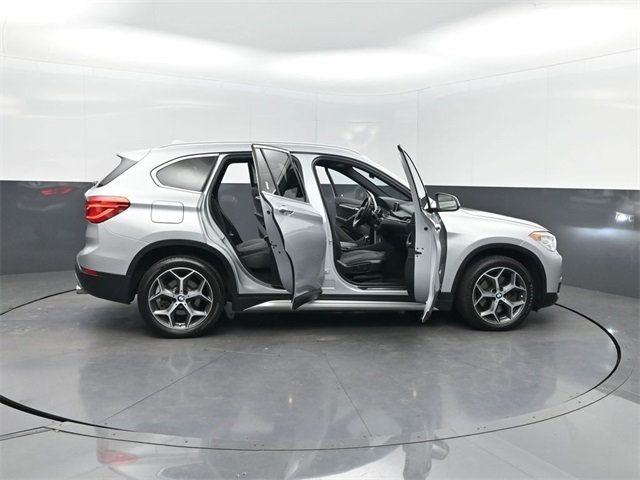 2017 BMW X1 sDrive28i - 22916955 - 42